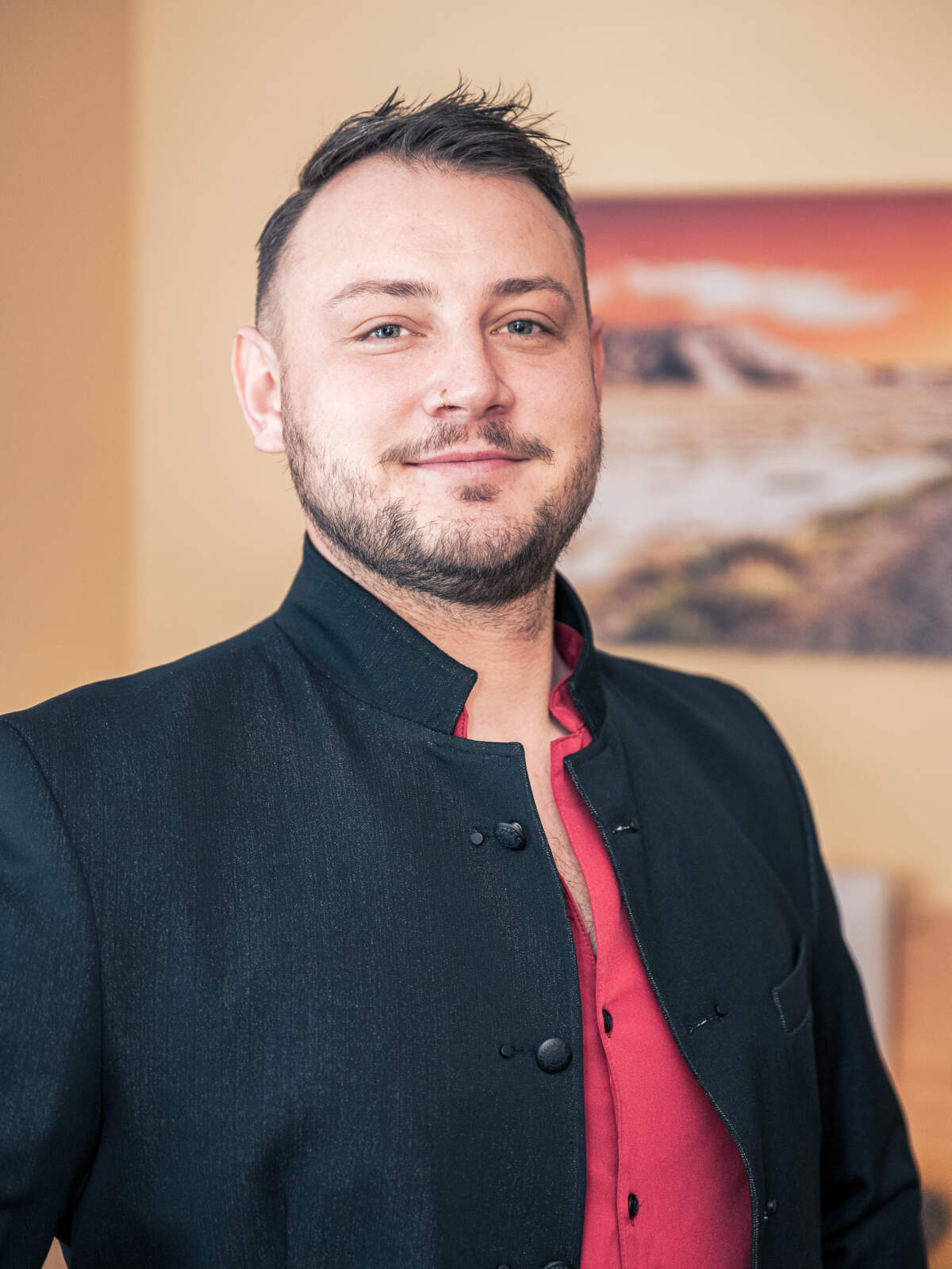 Porträt von Daniel Sattler, Gründer der Phönix Tierbestattung in Obdach.